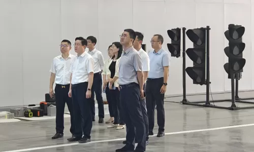 Pangglobong Pagkilala at Pinagkakatiwalaang Suportan