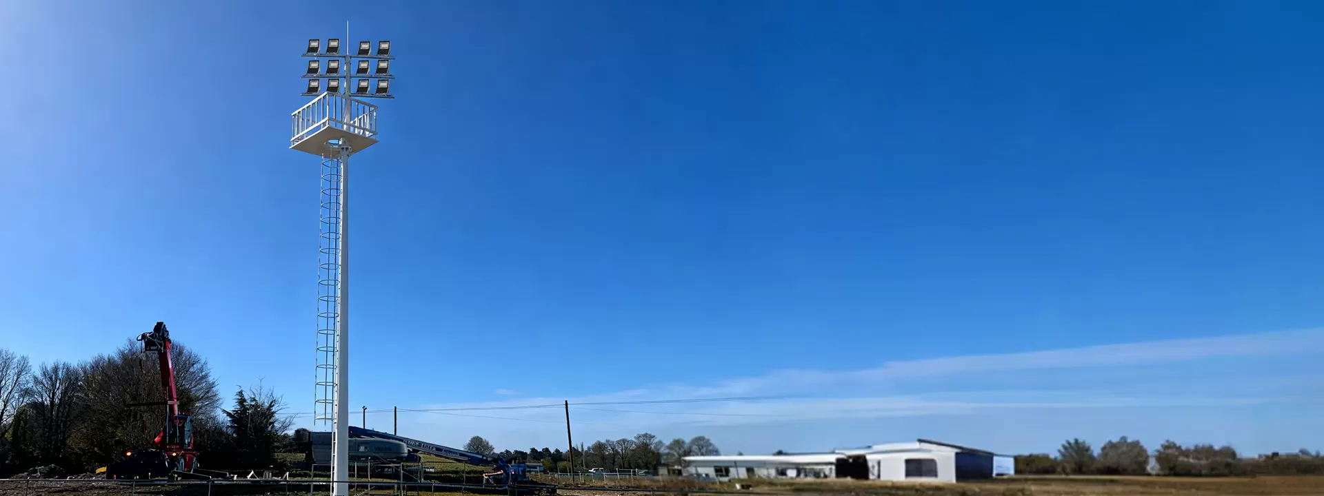 Karga ang Kapasidad ng Mataas na Mast na may Ladder sa Kaligtasan ng Cage