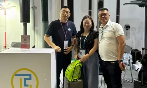 Bagong Ilaw ng Solar Pole